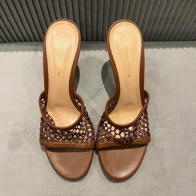 Gianvito Rossi Women's Mules - Brown/Tan - UK 5.5 on Productcaster.