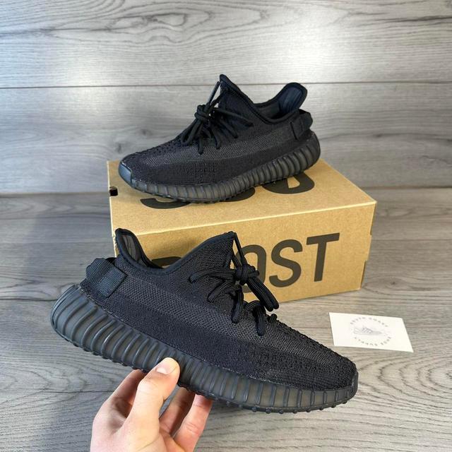 Yeezy Women's Trainers - Black - UK 5.5 on Productcaster.