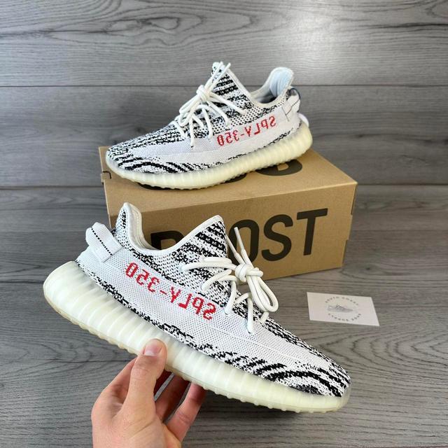 Yeezy Men's Trainers - White/Black - UK 8.5 on Productcaster.