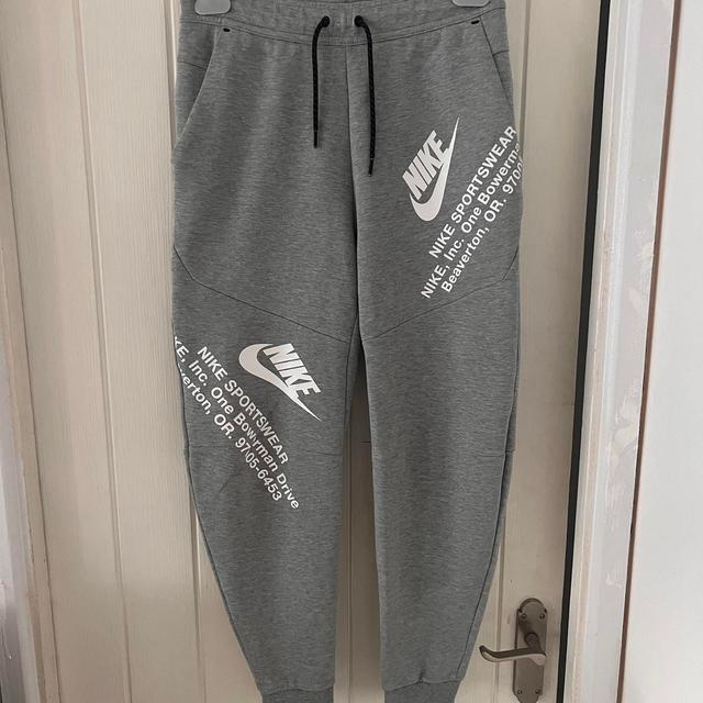 Nike Men's Sweatpants - Grey - S on Productcaster.