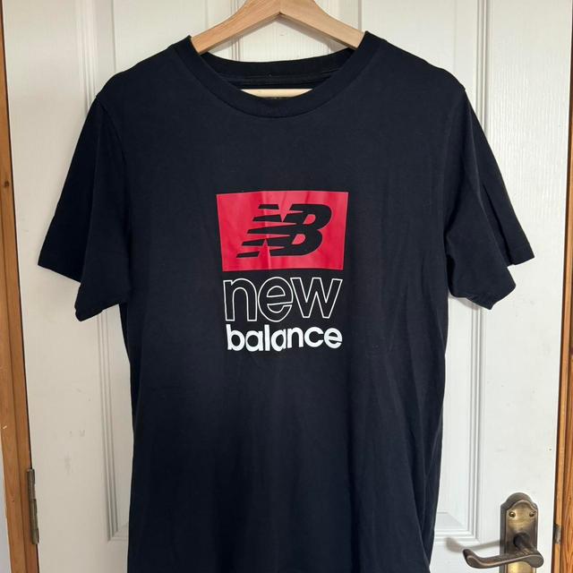 New Balance Men's T-shirt - Black/Red - S on Productcaster.