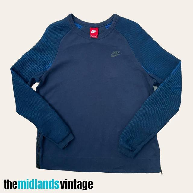 Nike Men's Sweatshirt - Navy - M on Productcaster.