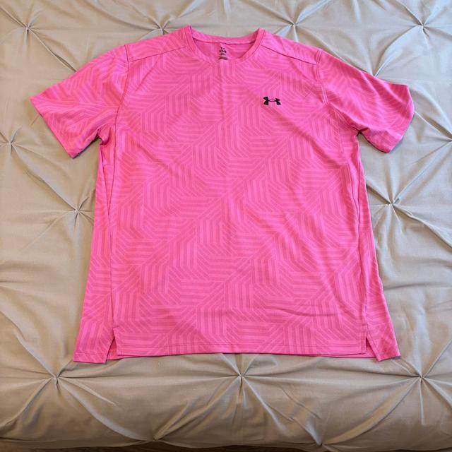 Under Armour Men's T-shirt - Pink - L on Productcaster.