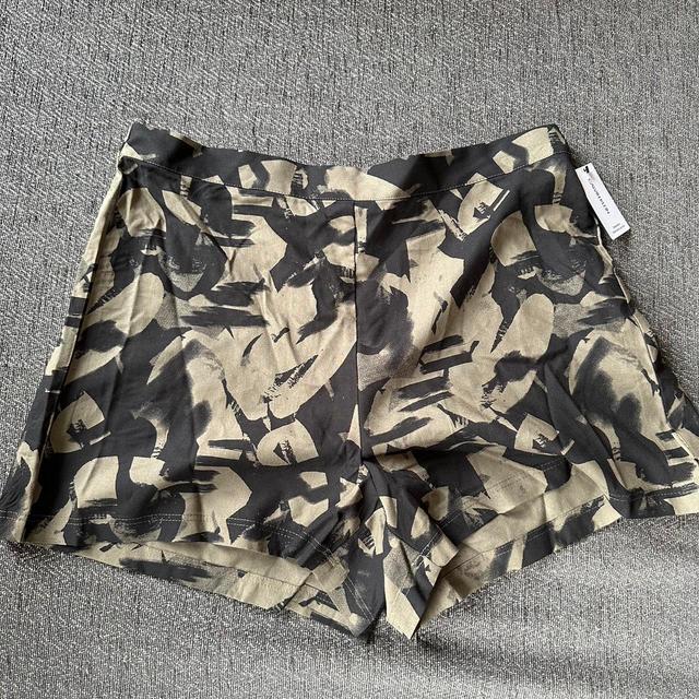 Calvin Klein Women's Shorts - Cream/Black - S on Productcaster.