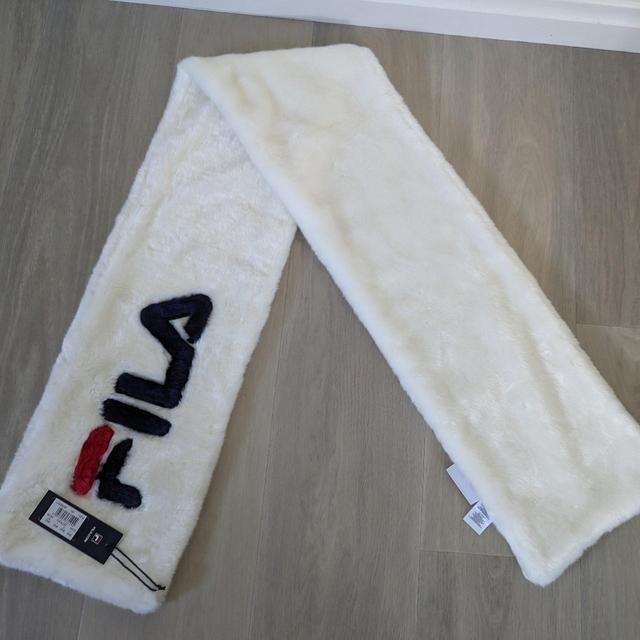 Fila Women's Scarf - White on Productcaster.