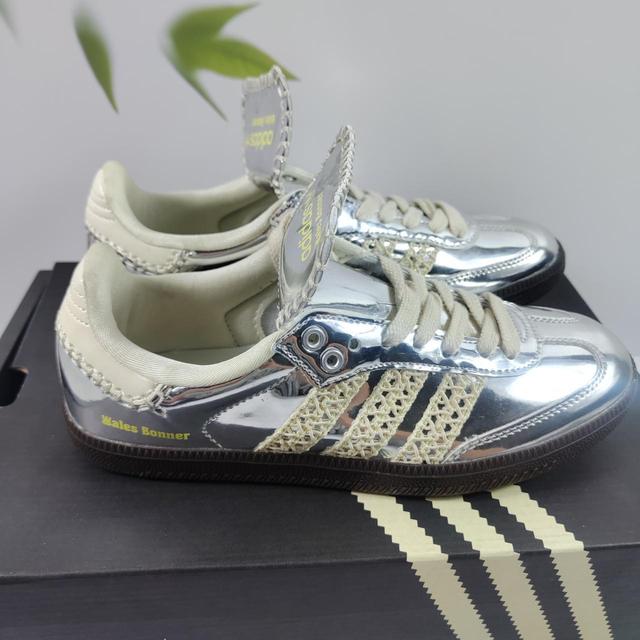 Adidas Women's Trainers - Silver - UK 6 on Productcaster.