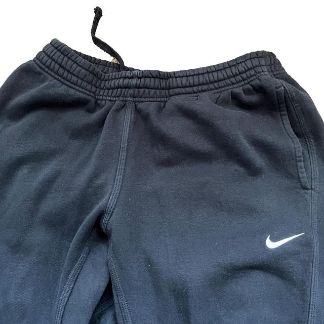 Nike Men's Sweatpants - Black - L on Productcaster.