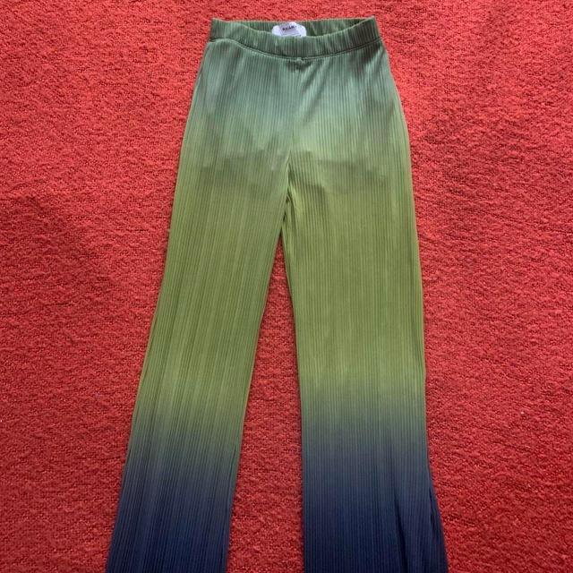 Pull&Bear Women's Trousers - Green - XS on Productcaster.