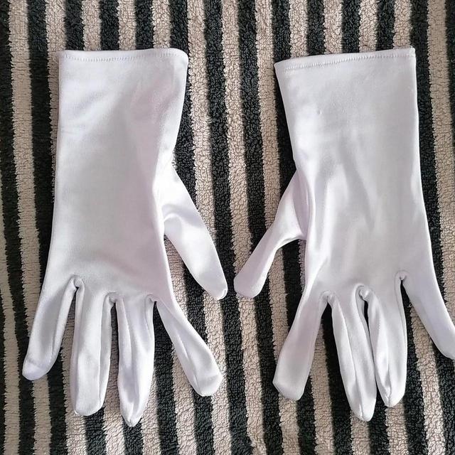 Women's Gloves - White on Productcaster.