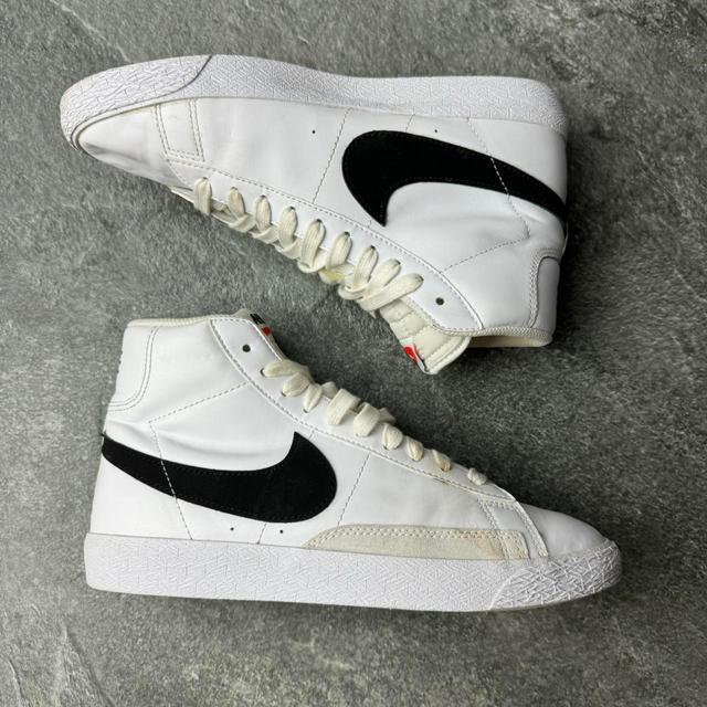 Nike Women's Trainers - White - UK 5.5 on Productcaster.