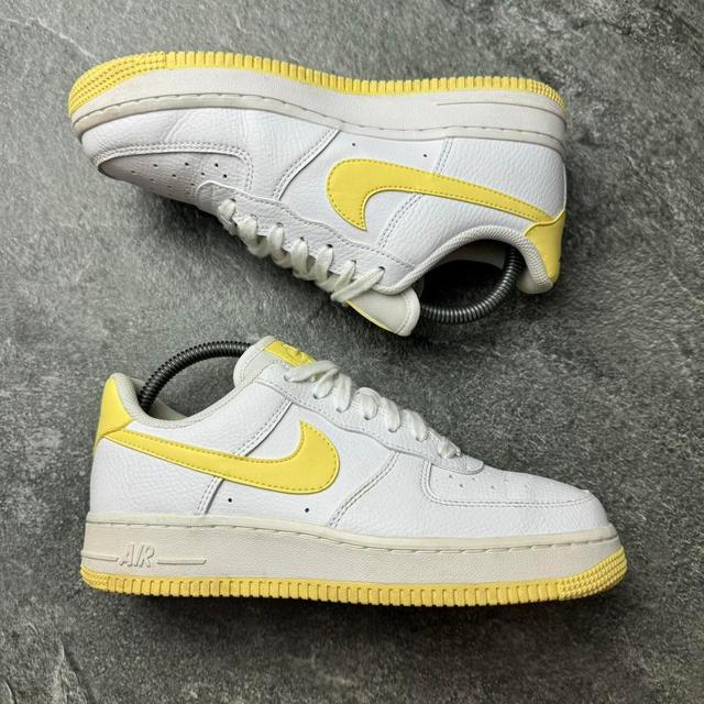 Nike Women's Trainers - White/Yellow - UK 4.5 on Productcaster.