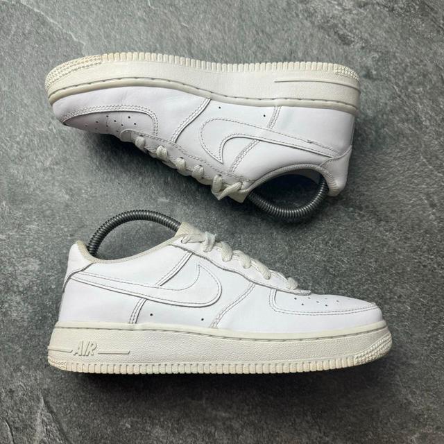 Nike Women's Trainers - White - UK 4.5 on Productcaster.