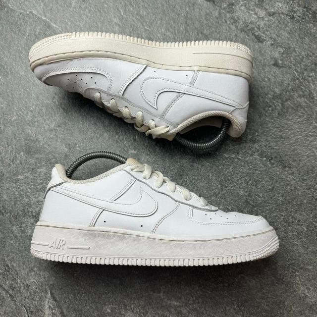 Nike Women's Trainers - White - UK 5.5 on Productcaster.