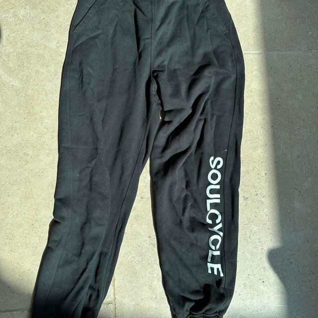 Lululemon Women's Sweatpants - Black on Productcaster.