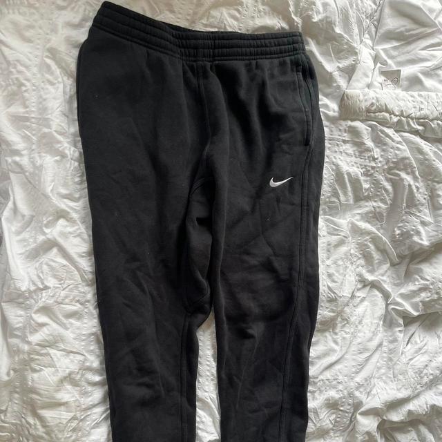 Nike Men's Sweatpants - Black - M on Productcaster.