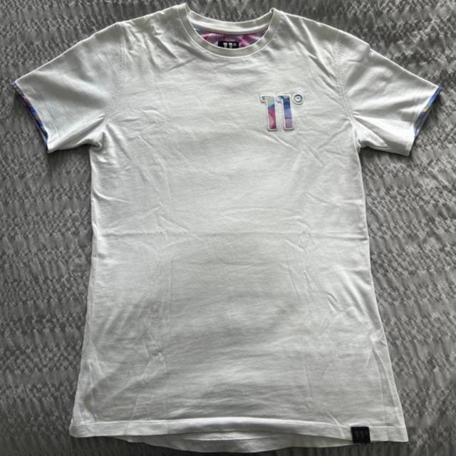 11 Degrees Men's T-shirt - White/Multi - XS on Productcaster.