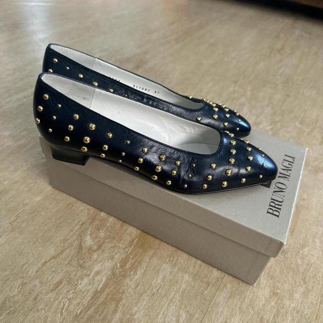 Bruno Magli Women's Footwear - Navy/Gold - UK 4 on Productcaster.