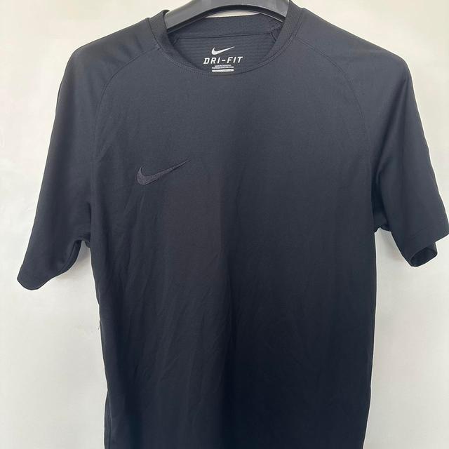 Nike Men's T-shirt - Black - M on Productcaster.