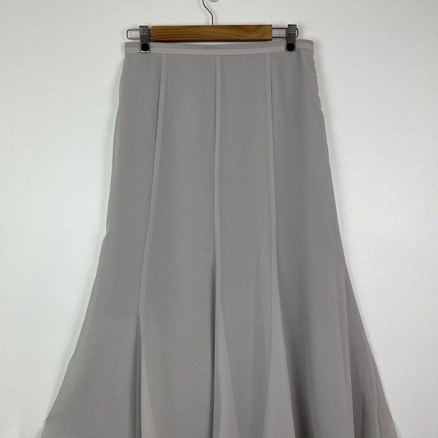 Jacques Vert Women's Skirt - Silver - UK 12 on Productcaster.