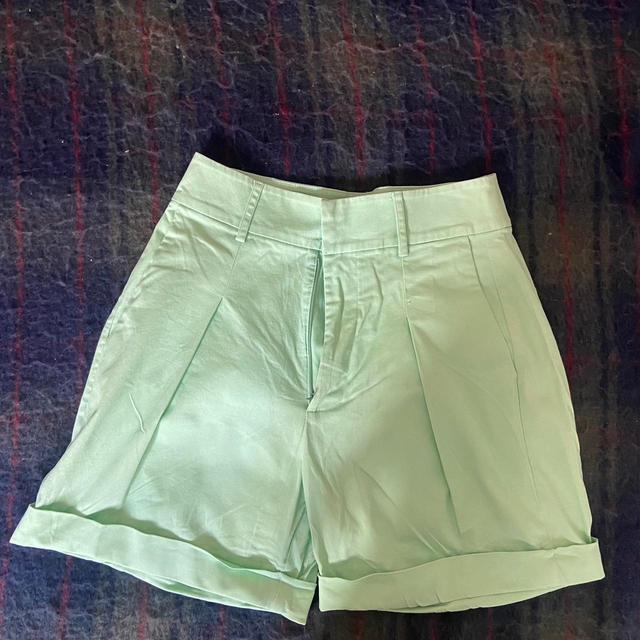 Preloved Women's Shorts - Green - S on Productcaster.