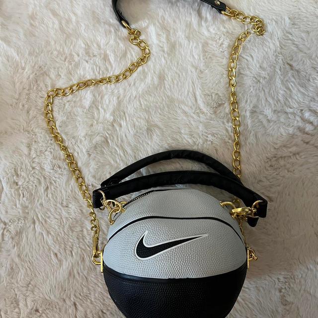 Nike Women's Bag - Black/White on Productcaster.