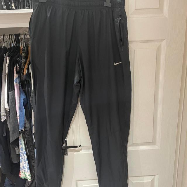 Nike Men's Sweatpants - Black/Grey - 40" on Productcaster.