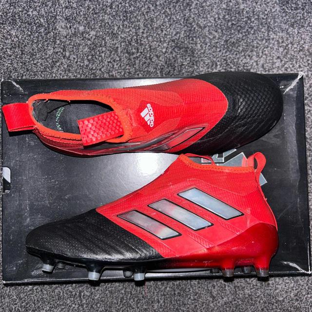 Adidas Ball sports - Red/Black on Productcaster.