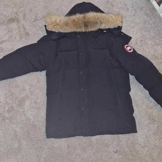 Canada Goose Men's Coat - Black - M on Productcaster.