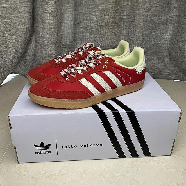 Adidas Women's Trainers - Red/Burgundy - UK 7.5 on Productcaster.