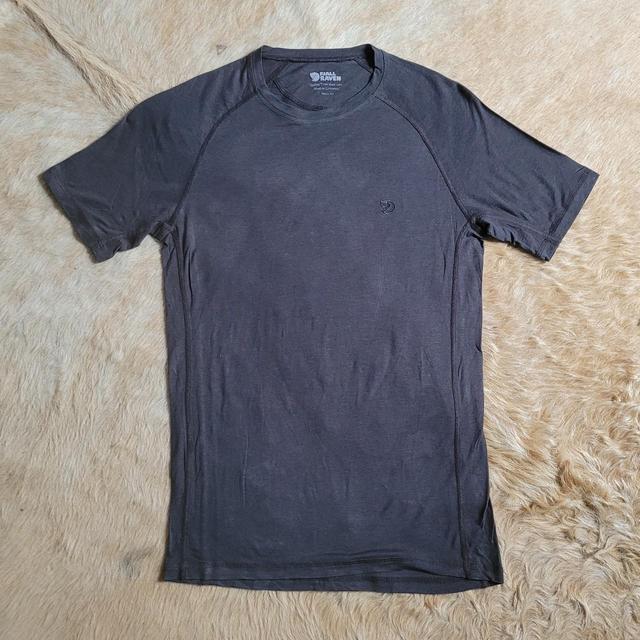 Fjällräven Men's T-shirt - Grey - XS on Productcaster.