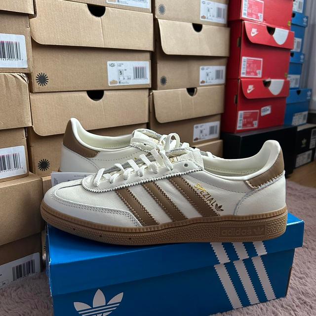 Adidas Women's Trainers - White/Cream - UK 5.5 on Productcaster.