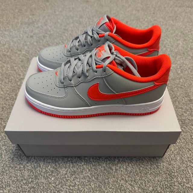 Nike Women's Trainers - Grey/Orange - UK 5 on Productcaster.