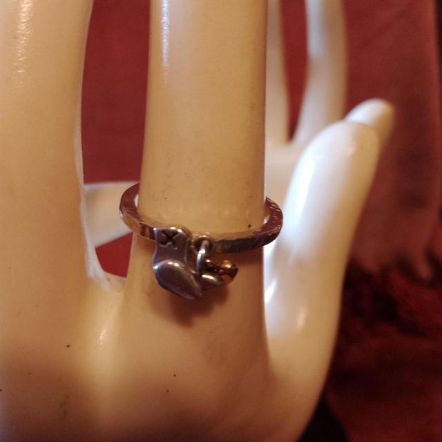 Vintage Women's Ring - Silver on Productcaster.