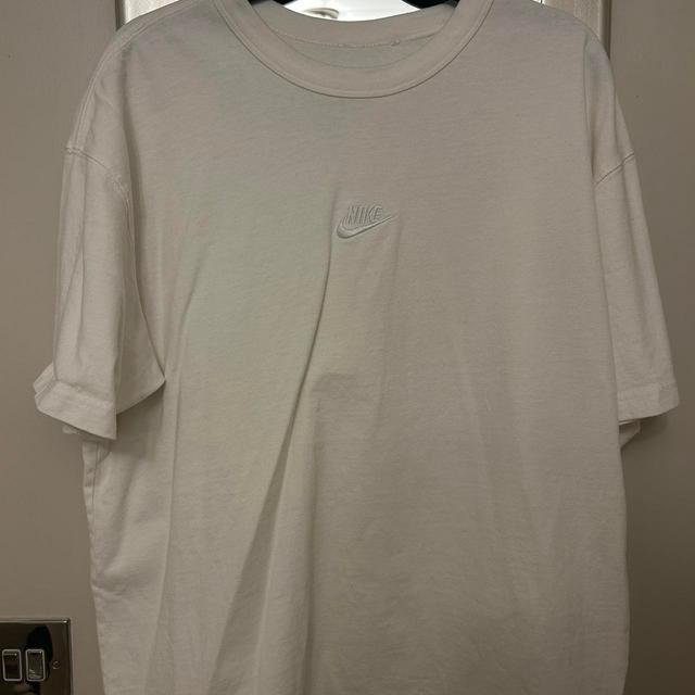 Nike Men's T-shirt - White - M on Productcaster.