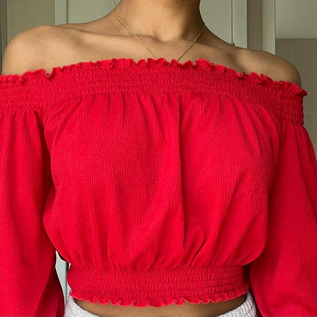 H&M Women's Crop top - Red - 8 on Productcaster.