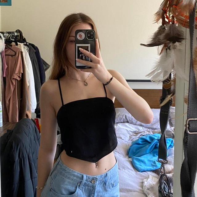 H&M Women's Crop top - Black - 6 on Productcaster.