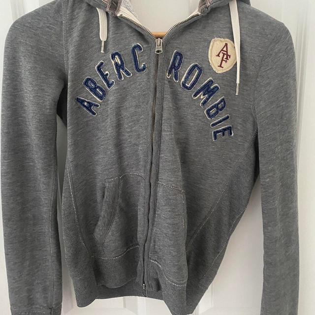 Abercrombie & Fitch Women's Hoodie - Grey - S on Productcaster.