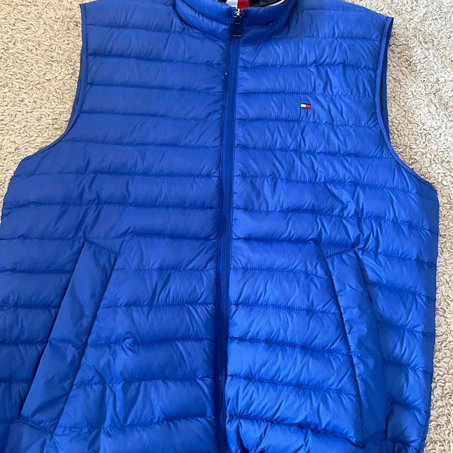 Tommy Hilfiger Men's Gilet - Blue - S on Productcaster.