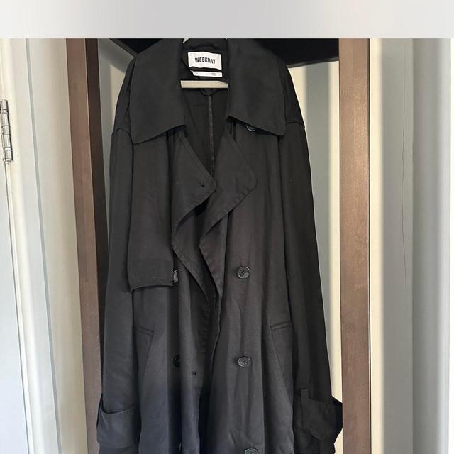 Weekday Women's Trench - Black - M on Productcaster.