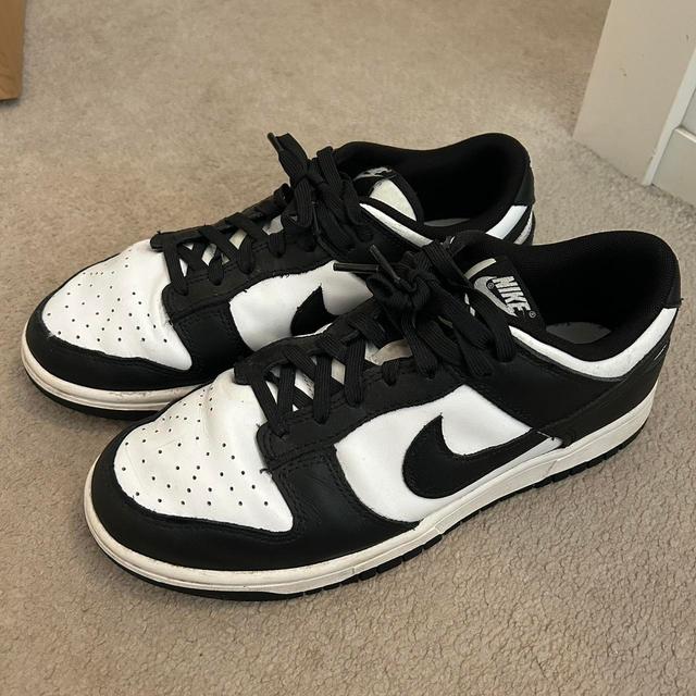 Nike Men's Trainers - Black/White - UK 7 on Productcaster.