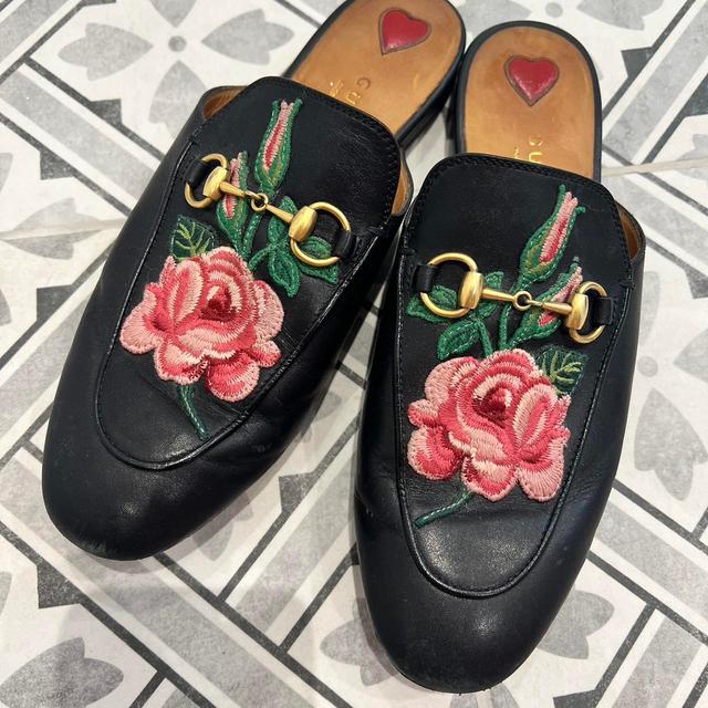 Gucci Women's Mules - Black - UK 4.5 on Productcaster.