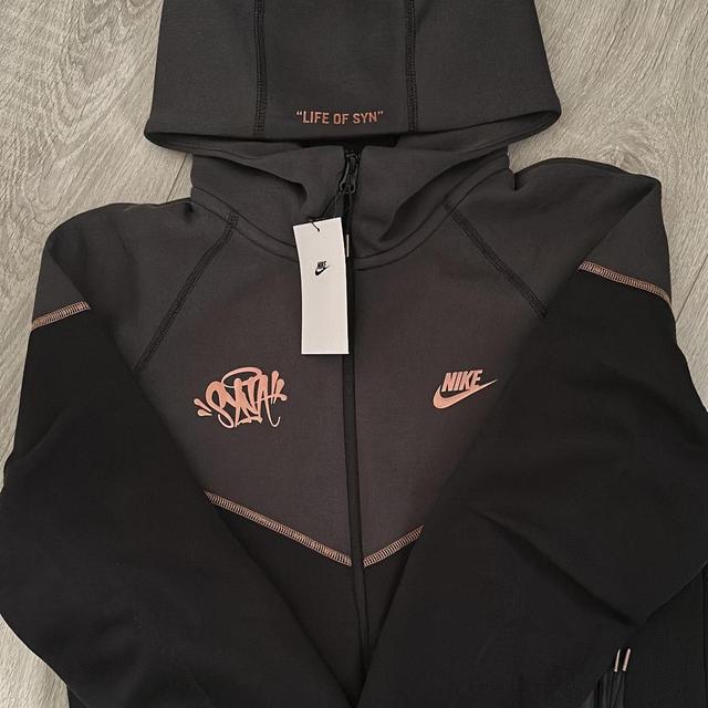 Nike Men's Hoodie - Black - S on Productcaster.