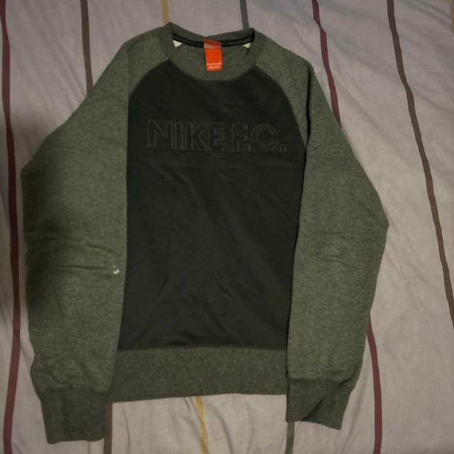 Nike Men's Sweatshirt - Grey - S on Productcaster.