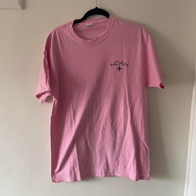 Noah Men's T-shirt - Pink - L on Productcaster.