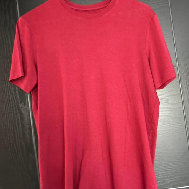 Armani Exchange Men's T-shirt - Red - M on Productcaster.