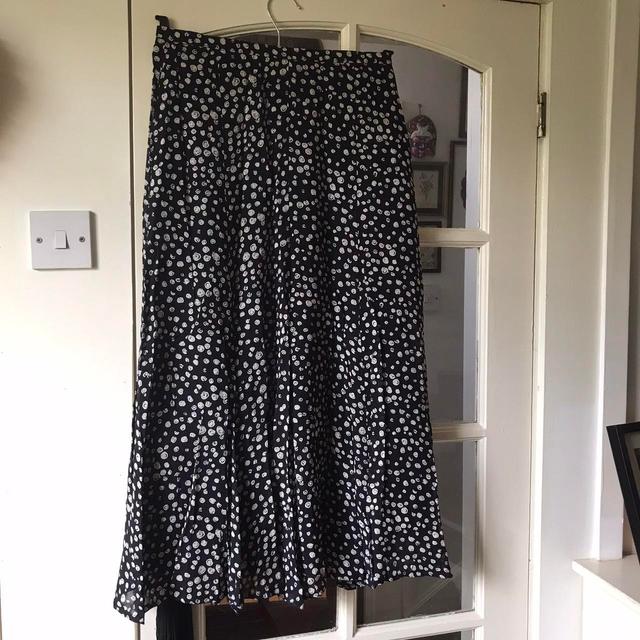 Vintage Women's Skirt - Black/White - UK 10 on Productcaster.