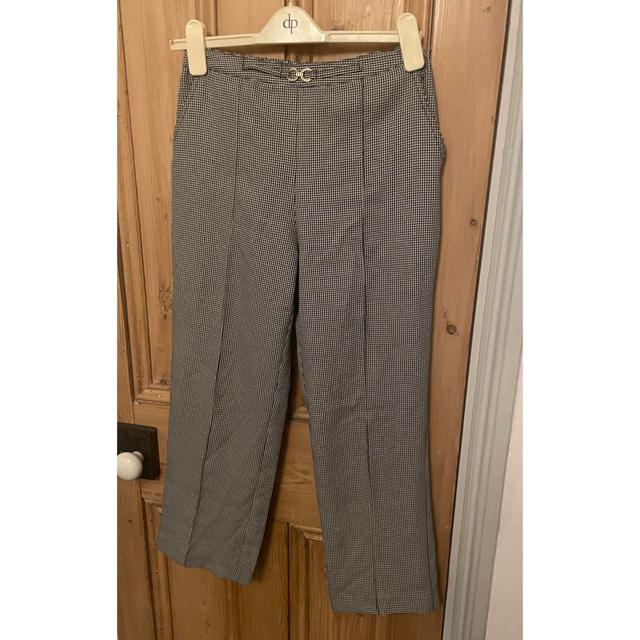 Damart Women's High waisted Capri Trousers - Grey - UK 12 on Productcaster.