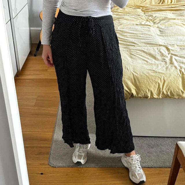 Urban Outfitters Women's Trousers - Black - M on Productcaster.