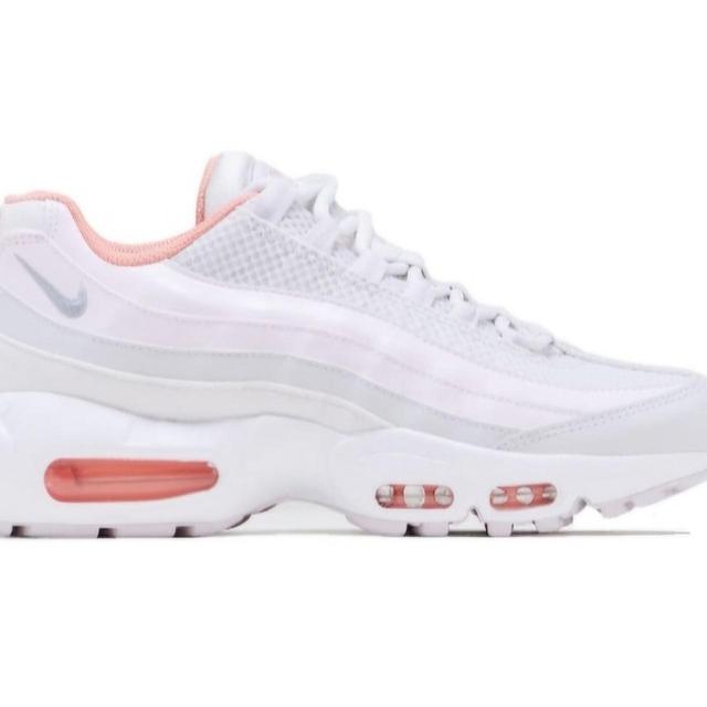 Nike Women's Trainers - White/Pink - UK 5 on Productcaster.