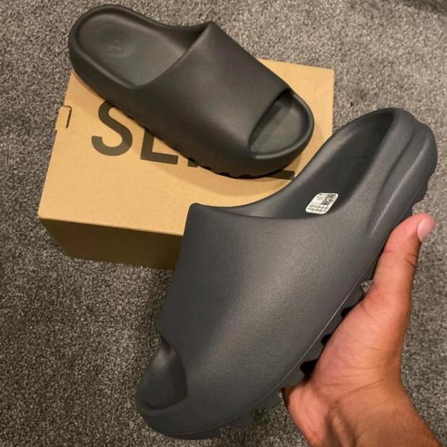 Yeezy Men's Slides - Grey - UK 9 on Productcaster.